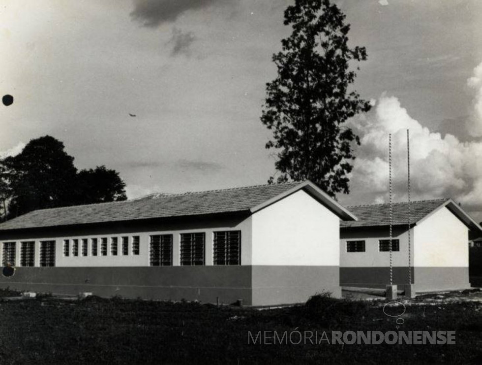 || Grupo Escolar Costa e Silva, da sede distrital de Margarida, inaugurado em março de 1970.
Identificação da fotografia: Irides Kuhn.
Imagem: Acervo Fundo Fotográfico de Marechal Cândido Rondon - FOTO 6 -