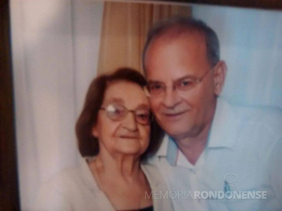 || Pioneira Maria (nascida Decker) Francener com o filho Afonso.
Imagem: Acervo da família - FOTO 15 -