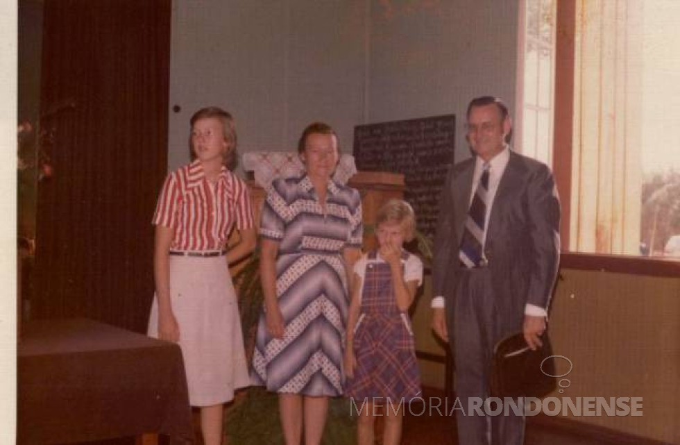 || Ottmar Wehr  com a esposa Jutta e filhas. Ele foi o primeiro pastor da Primeira Igreja Batista de Marechal Cândido Rondon. 
Imagem: Acervo PIB Rondon
