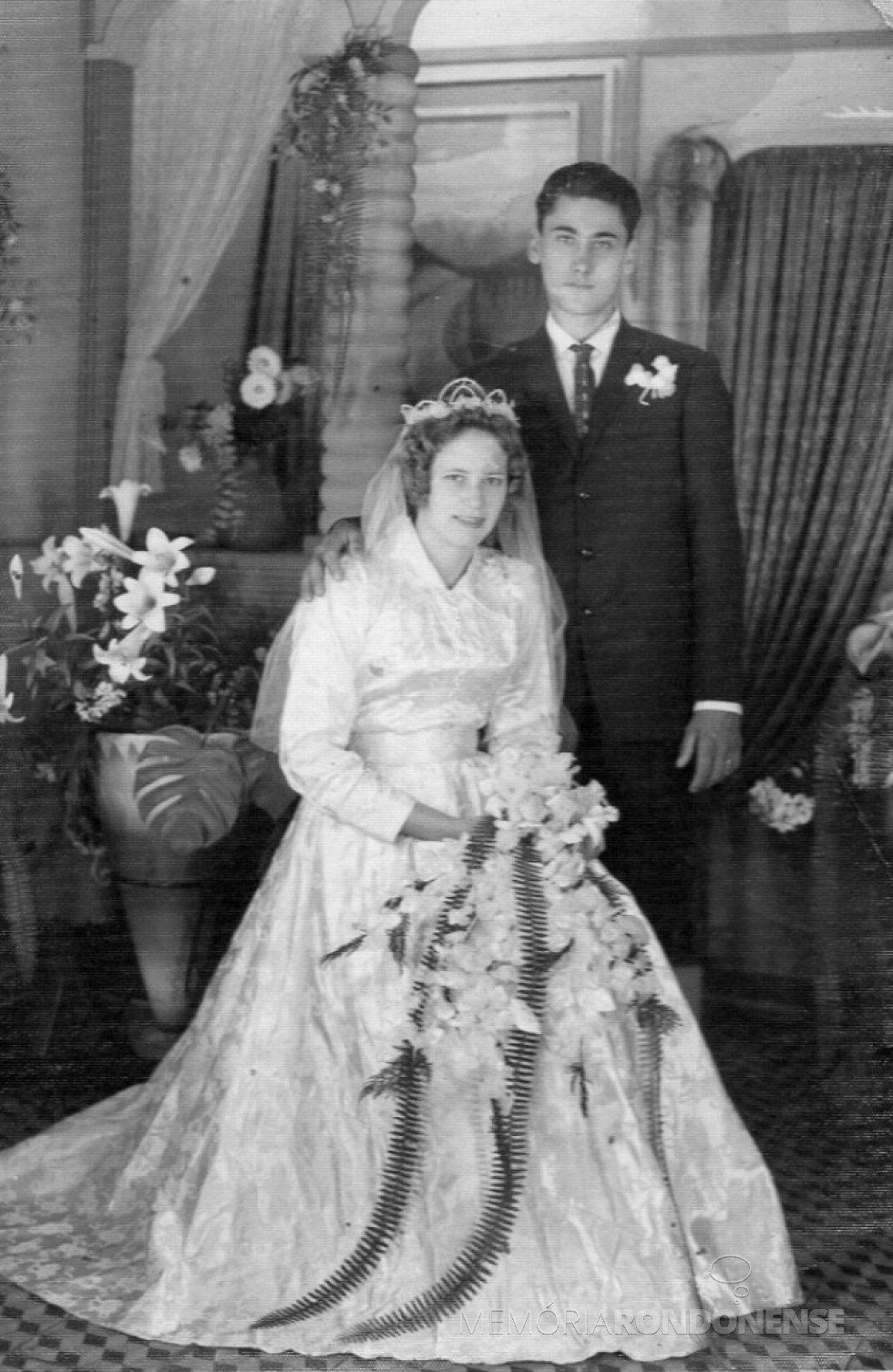 || Noivos, pioneiros rondonenses, Nilo Weber e Edith Laureth, que casaram em setembro de 1964.
Imagem: Acervo pessoal - FOTO 6 -