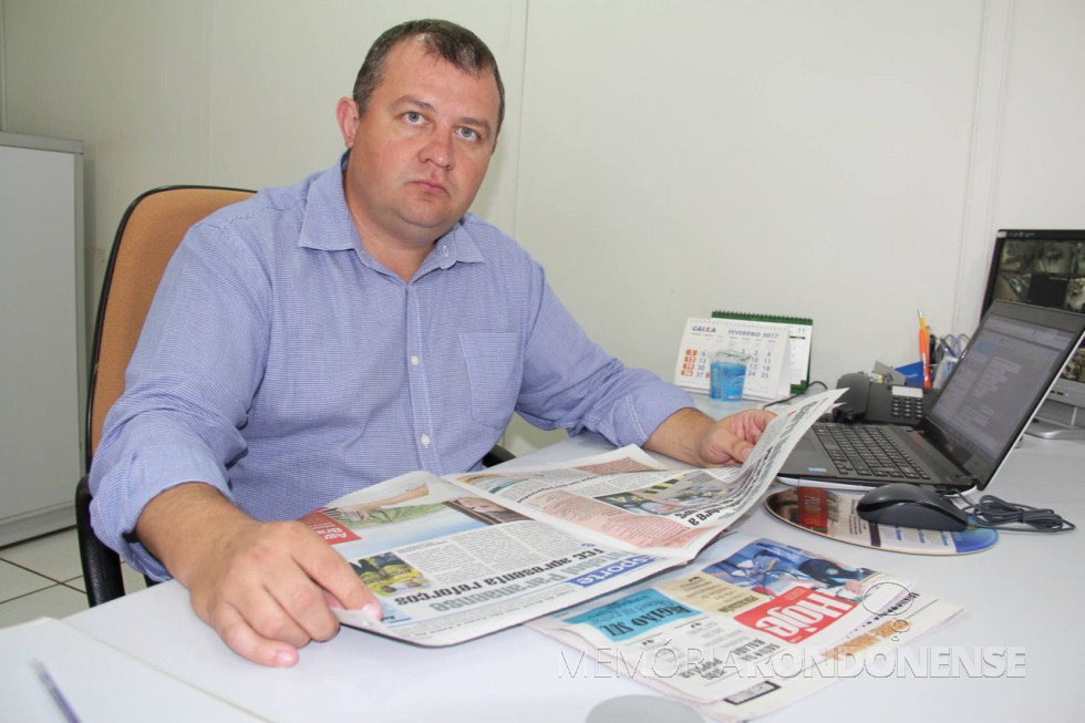|| Jornalista rondonense Jadir Zimmermann que realizou a audaciosa entrevista com o Coronel Lino Oviedo, em final de março de 2015.
Imagem: Acervo pessoal - FOTO 11 -