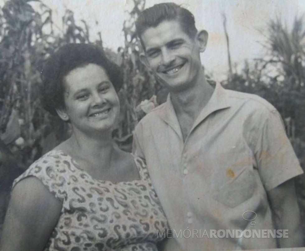 || Casal pioneiro Helena e Willibald Hoppe que chegou em Porto Mendes, em abril de 1961.
Imagem: Acervo Lore Hoppe - FOTO 8 -