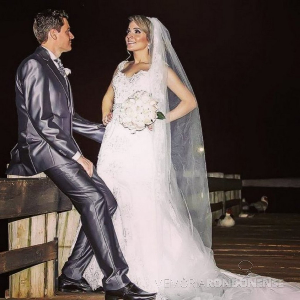 || Jovens rondonenses Rejane Quinot e Roges Freitag que casaram em setembro de 2015.
Imagem: Acervo do casal - FOTO 29 -