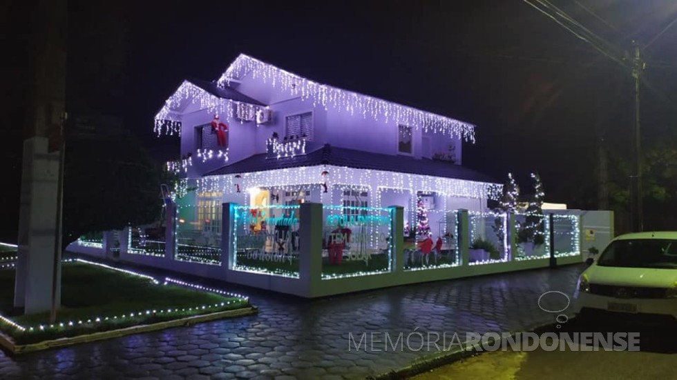 || Residência da rondonense Erci Bortolon com a ornamentação natalina em final de 2019.
Imagem: Acervo Juliano Bortolon - FOTO 15 -