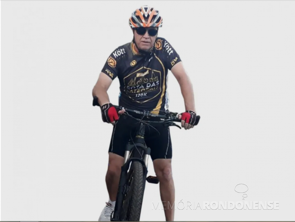 || Ciclista rondonense Walmor Buche que em 2019 percorreu 18.481 quilômetros de bicicleta.
Imagem: Acervo pessoal - FOTO 21 -