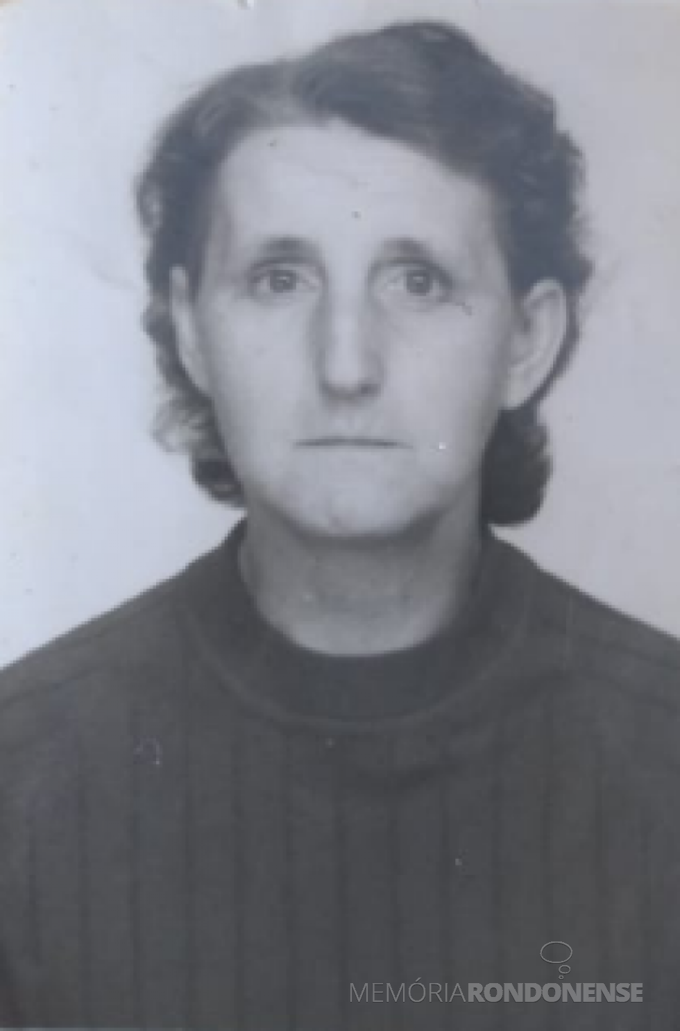 || Pioneira rondonense Irka Elma (nascida Wolfart) Viteck, na atual cidade de Quatro Pontes, falecida em março de 1988. 
Imagem: Acervo de Claci Ansolin - Toledo - FOTO 7 - 