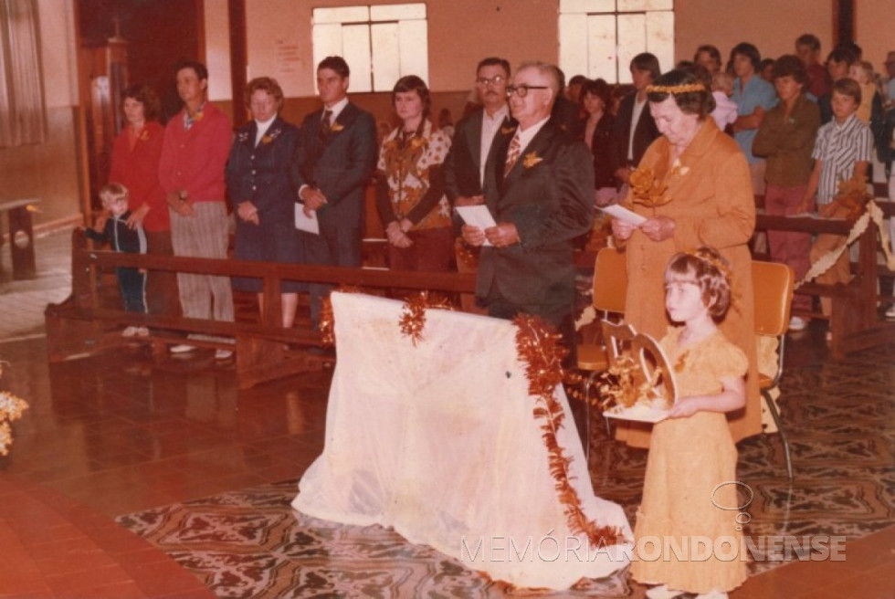 || Casal Albino e Olinda Kunzler que celebraram Bodas de Ouro, em setembro de 1979.
Imagem: Acervo Claci Becker Kunzler - Florianópolis - FOTO 8 -