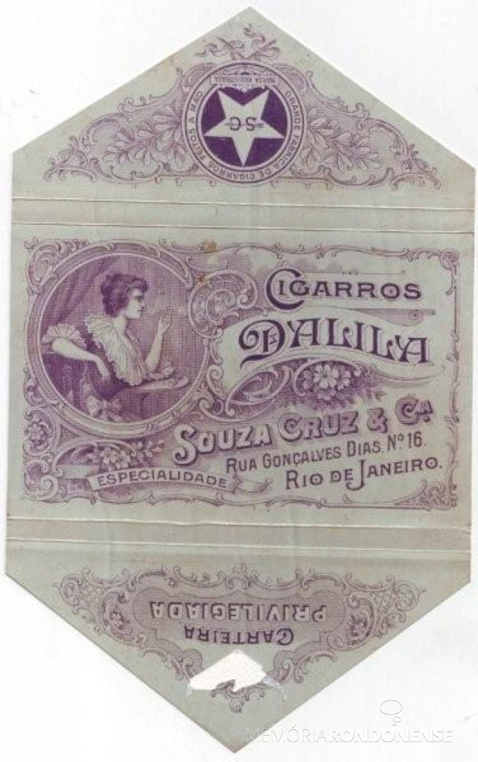|| Dalila - uma das primeiras marcas de cigarros enrolados em papel produzidos no Brasil pela Souza Cruz. 
Imagem: Acervo Jacques Broder Blog /professorarturreis.blogspot  - FOTO 5 -