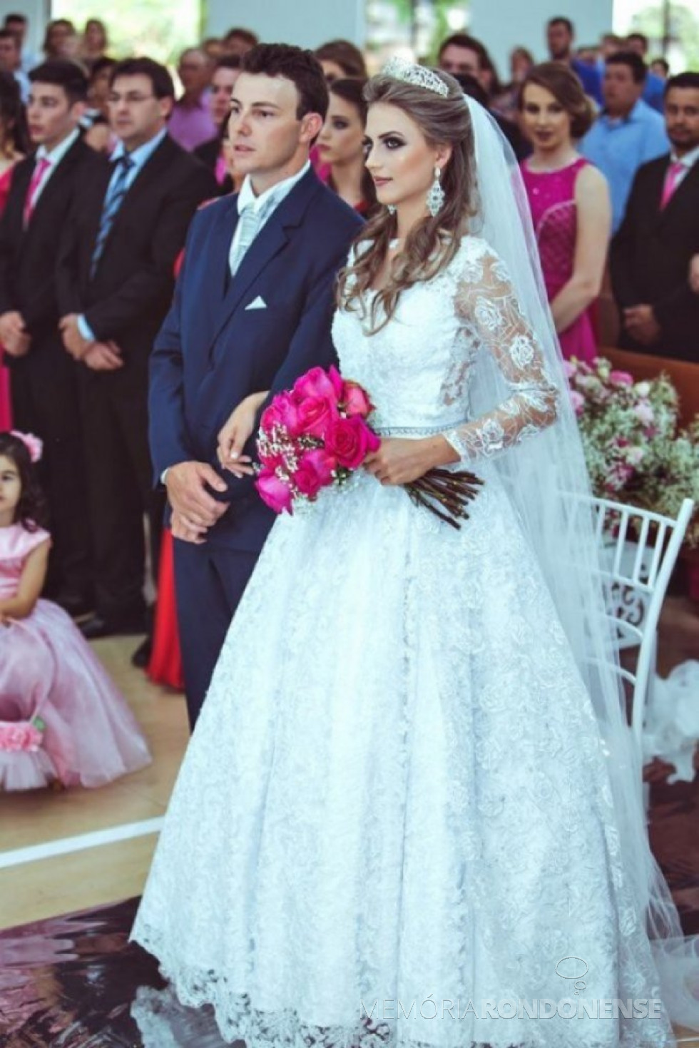 || Noivos Thaís Lenhardt e Jheison Niederle que se casaram em setembro de 2017.
Imagem: Acervo do casal - FOTO 10 -