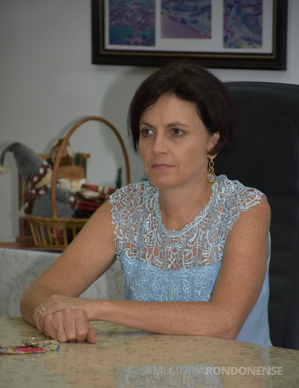 || Professora Leila Daronch Adams empossada como diretora da Escola Municipal D. Leopoldina, de Quatro Pontes, em meados de janeiro de 2020.
Imagem: Acervo Comunicação PM - Quatro Pontes - Crédito: Vanderleia Kochepka - FOTO 7 -