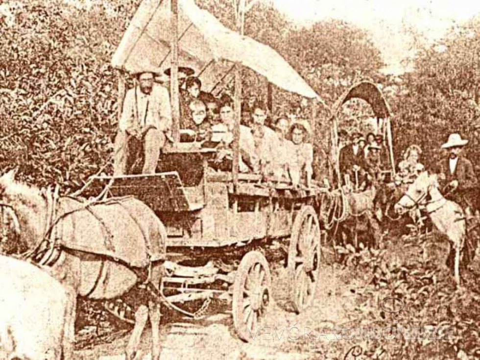 || Imigrantes alemães levados para projeto de colonização, no interior do Paraná.
Imagem (publicação): Acervo Projeto Memória Rondonense. Crédito: Autor desconhecido - FOTO 2 -