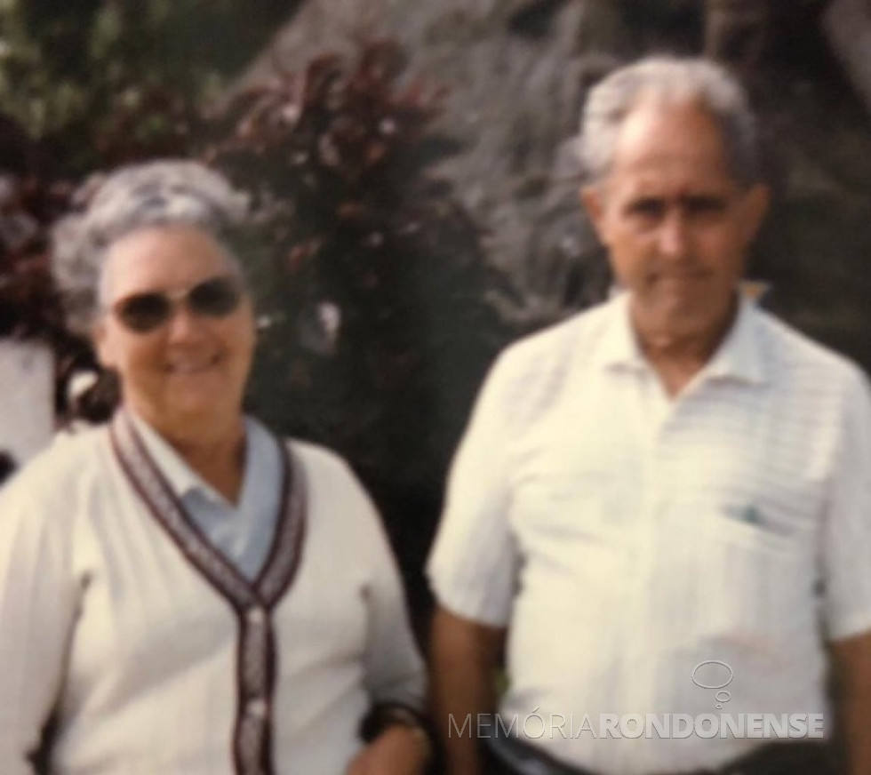 || Casal Paulina e Alfredo Nied, ela falecida em fevereiro de 1998.
Imagem: Acervo da família - FOTO 4 -