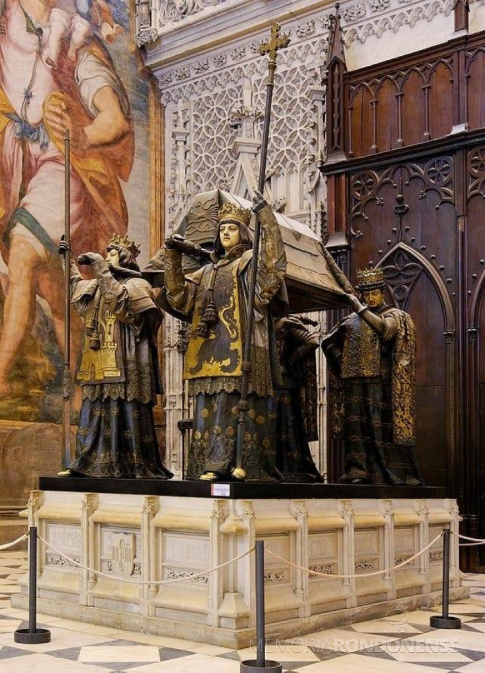 || Sepultura de Cristóvão Colombo na Catedral de Sevilha, Espanha.
Imagem: Acervo TV Imperial - FOTO 3 - 