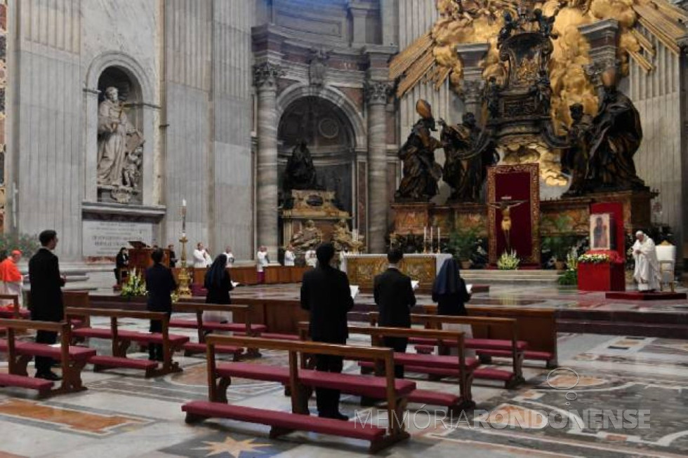 || Celebração da Missa de Páscoa 2020 no Vaticano.
Imagem: Acervo Zero Hora - Porto Alegre - FOTO 11 -