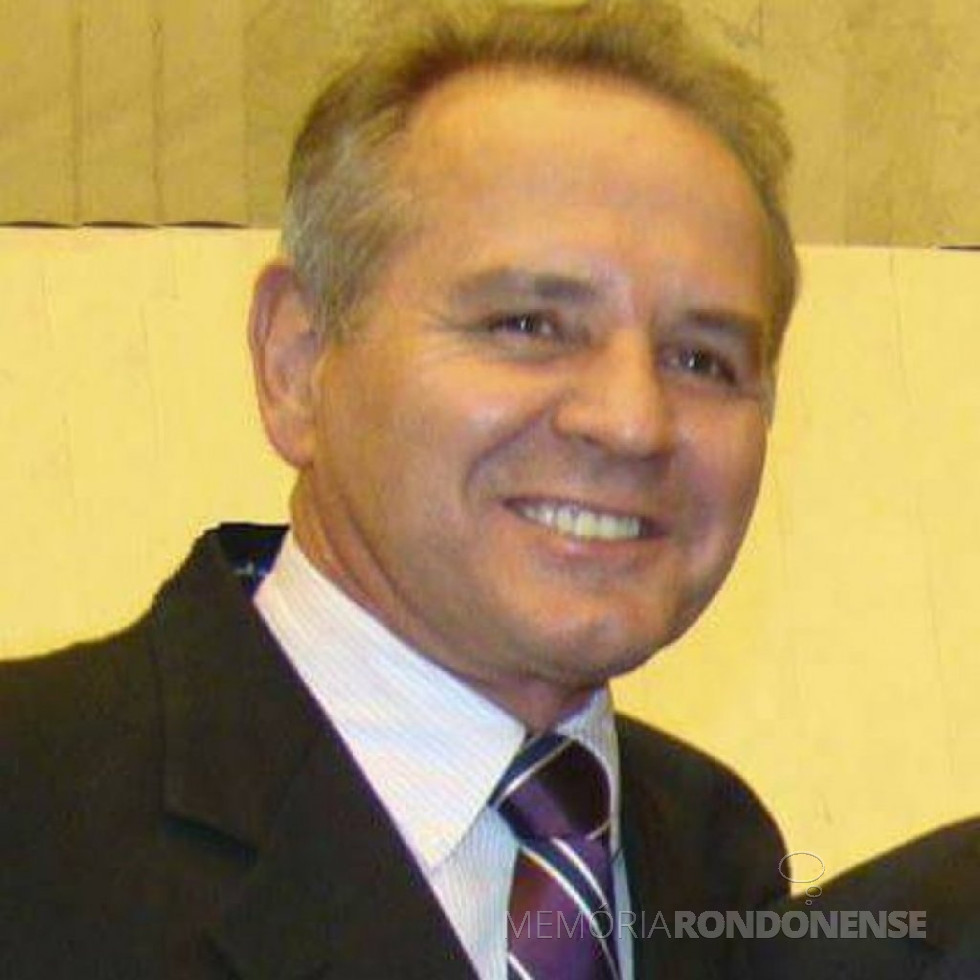 || Jornalista Elio Winter, diretor-proprietário da Rádio Difusora do Paraná.
Imagem: Acervo pessoal - FOTO 25 -