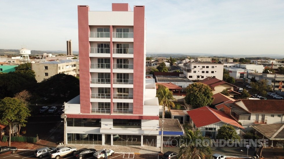 || Edifício Pasetti localizado no centro da cidade de Marechal Cândido Rondon, inaugurado no começo de junho de 2020. 
Imagem: Acervo O Presente - FOTO 17 - 