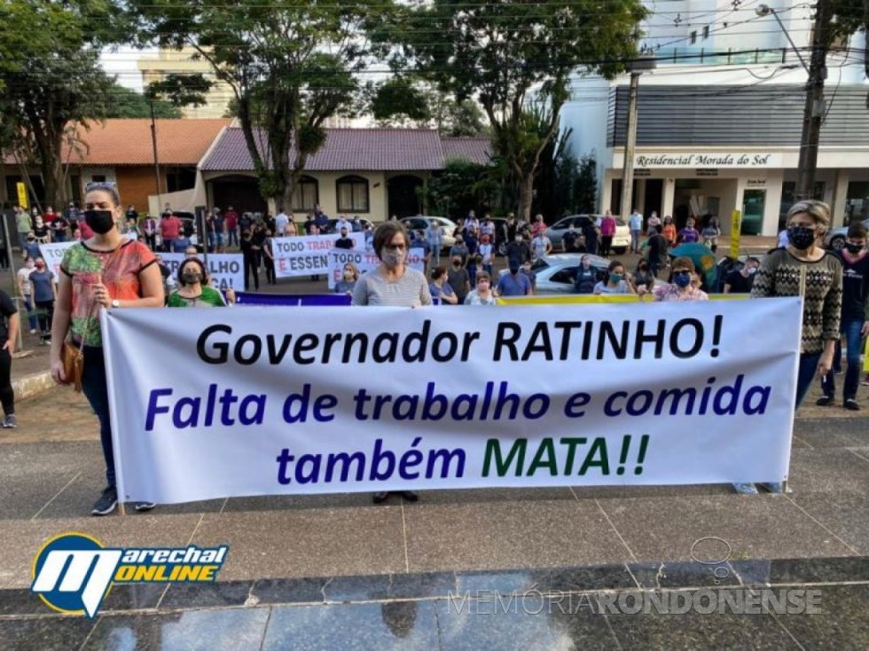 || Outro instantâneo da manifestação em Marechal Cândido Rondon contra o decreto nº 4.942/20.
Imagem: Acervo Marechal Online - FOTO 17 -