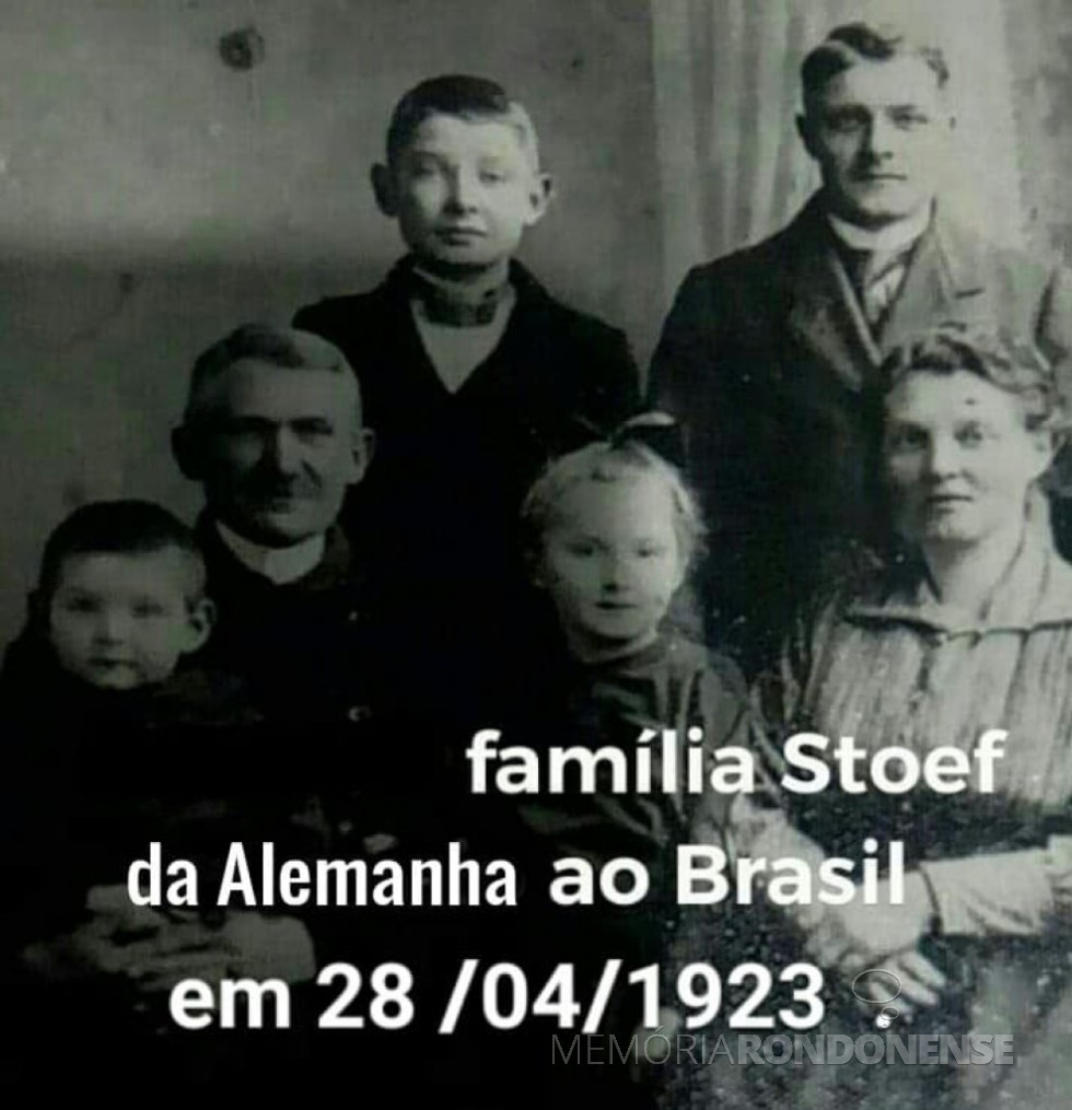 || Casal Emma e Heinrich Stoef com os filhos.
Imagem: Acervo Urano Stoef - FOTO 3 -