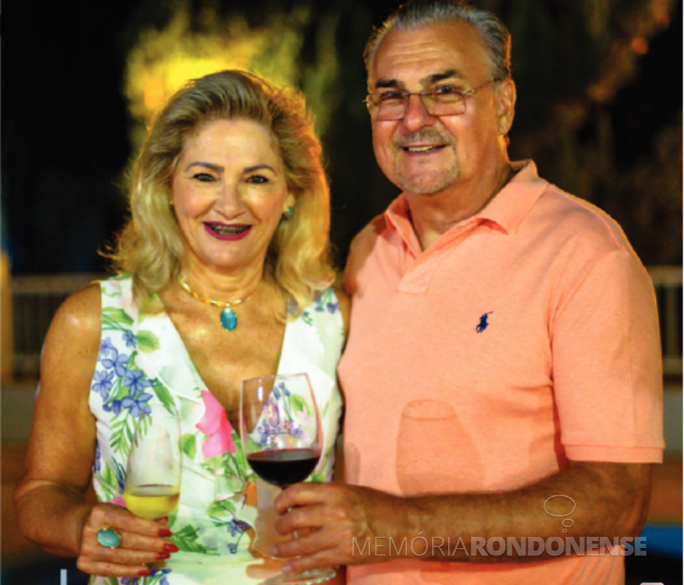 || Casal rondonense Lorena e Arno Kunzler  na comemoração de suas Bodas de Esmeralda. 
Imagem: Acervo pessoal - FOTO 2 -
