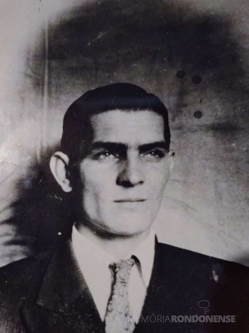 || Osmar Albino Franke, primeiro professor da cidade de Marechal Cândido Rondon, nascido em agosto de 1927.
Imagem: Acervo Meri Franke - FOTO 1 -