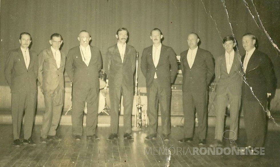 || Osmar Albino Franke, 2º à esquerda), inegrante do grupo musical rondonense 