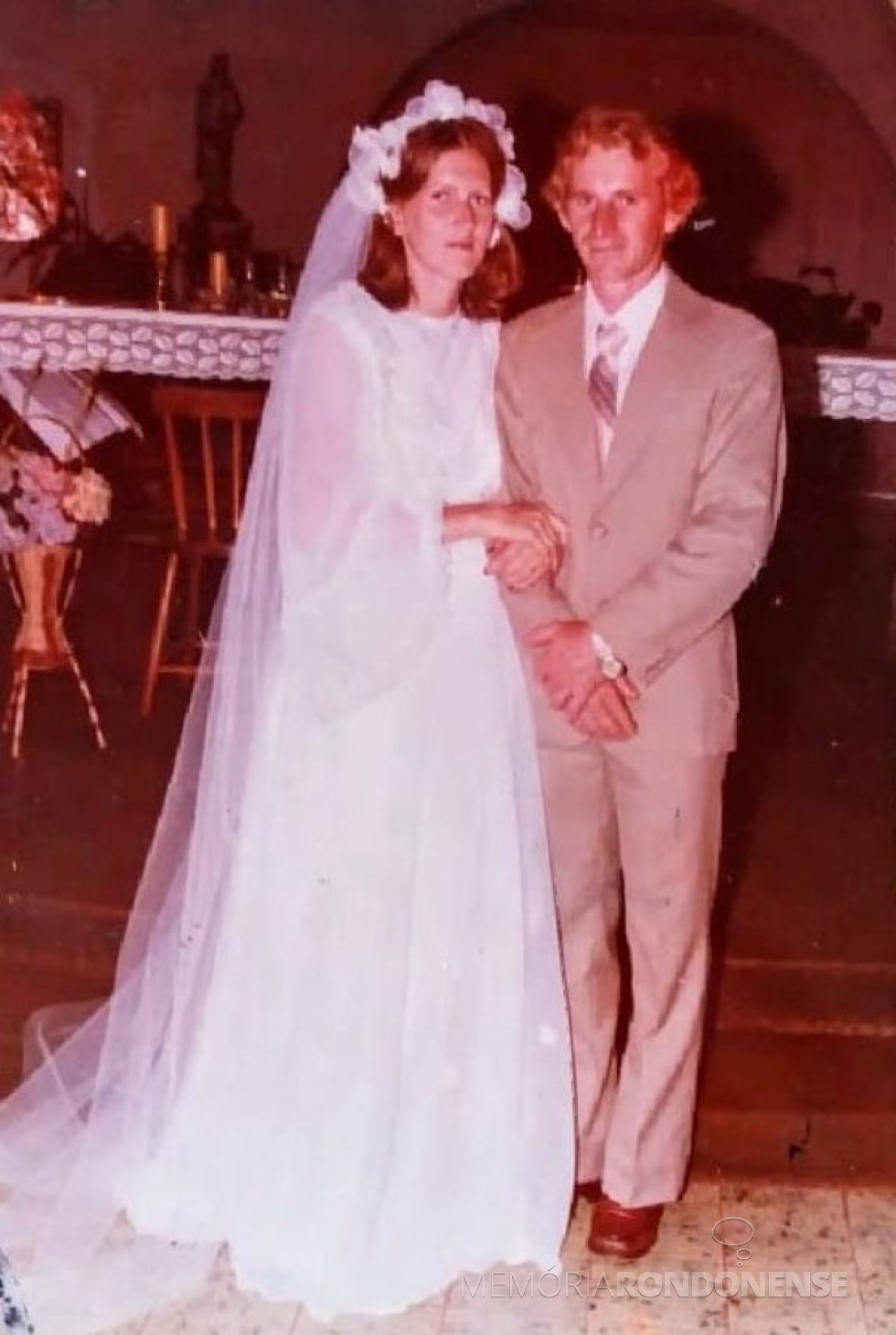 || Jovens rondonenses Ingret Stassun e Mário Steinmacher que casaram em novembro de 1979.
Imagem: Acervo do casal - FOTO 13 - 