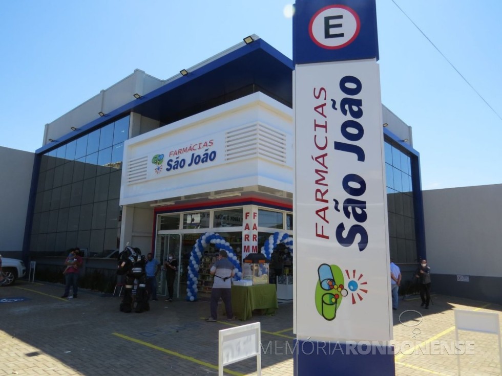 || Prédio da filial da rede de Farmácias São João, na cidade de Marechal Cândido Rondon. 
Imagem: Acervo O Presente - FOTO 27 - 
