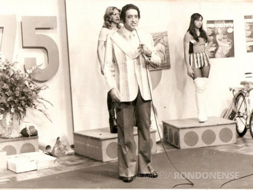 || Comunicador paranaense Mário Vendramel que esteve em Marechal Cândido Rondon, em novembro de 1976.
Imagem: Acervo Barulho Curitiba - FOTO 7 - 