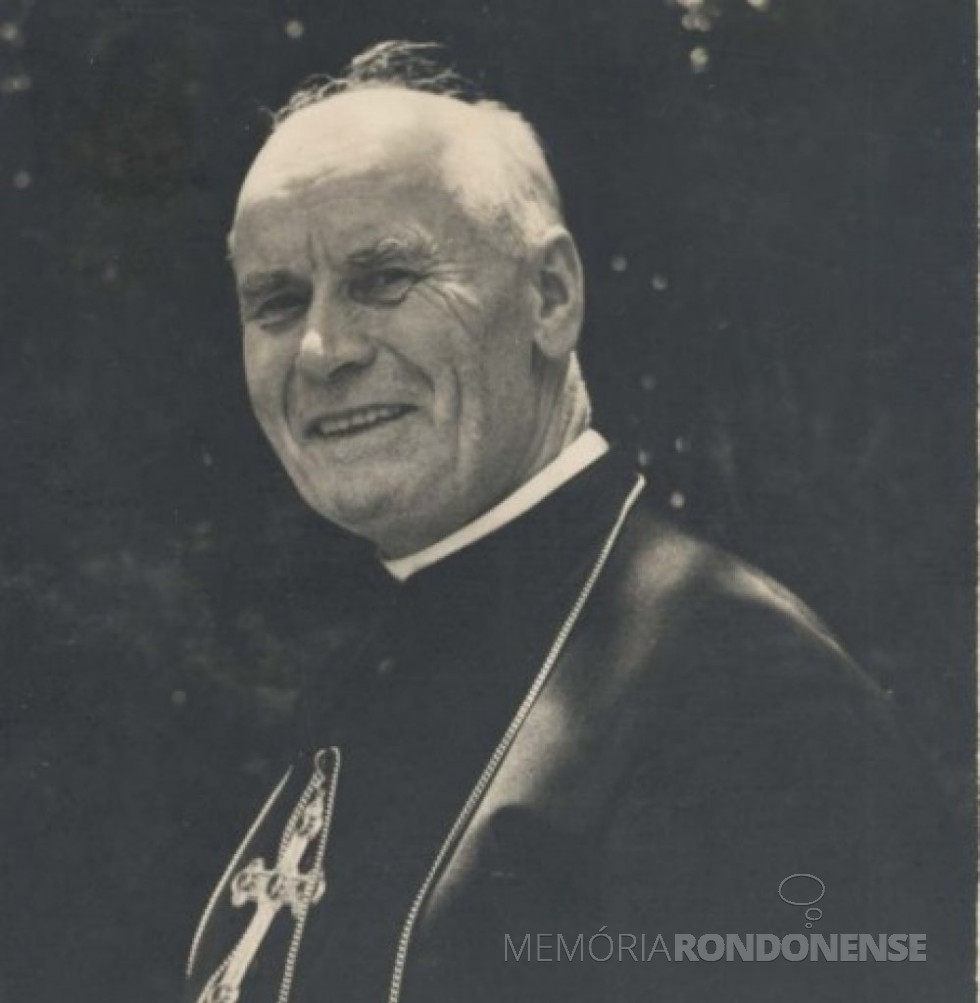 || D. Manoel Könner, bispo que criou a Paróquia Nossa Senhora da Glória, de Quatro Pontes, em novembro de 1955.
Imagem: Acervo Memória Rondonense - FOTO 5 -