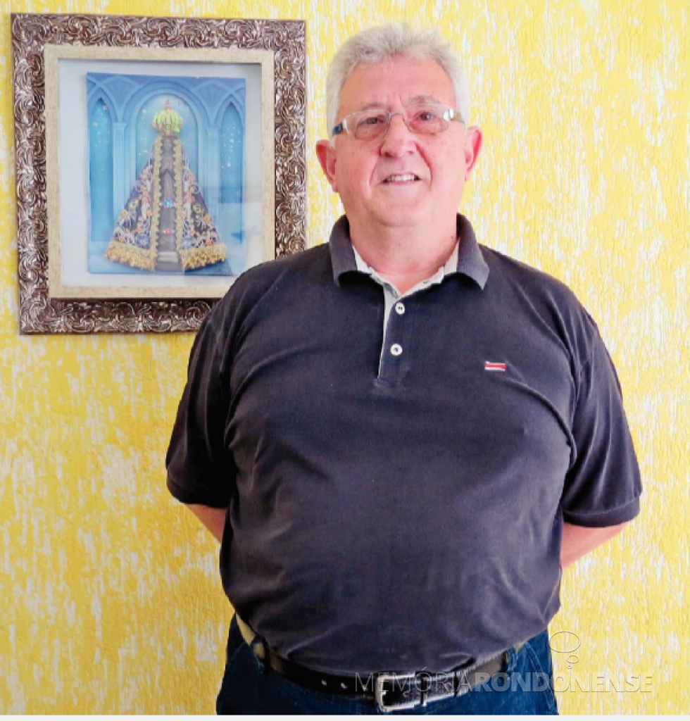 || Padre Solano Tambosi, pároco da Matriz Católica Sagrado Coração de Jesus, que assumiu em fevereiro de 2021, a Paróquia Nossa Senhora de Lourdes, da cidade de Tupãssi.
Imagem: Acervo Projeto Memória Rondonense - FOTO 18 -