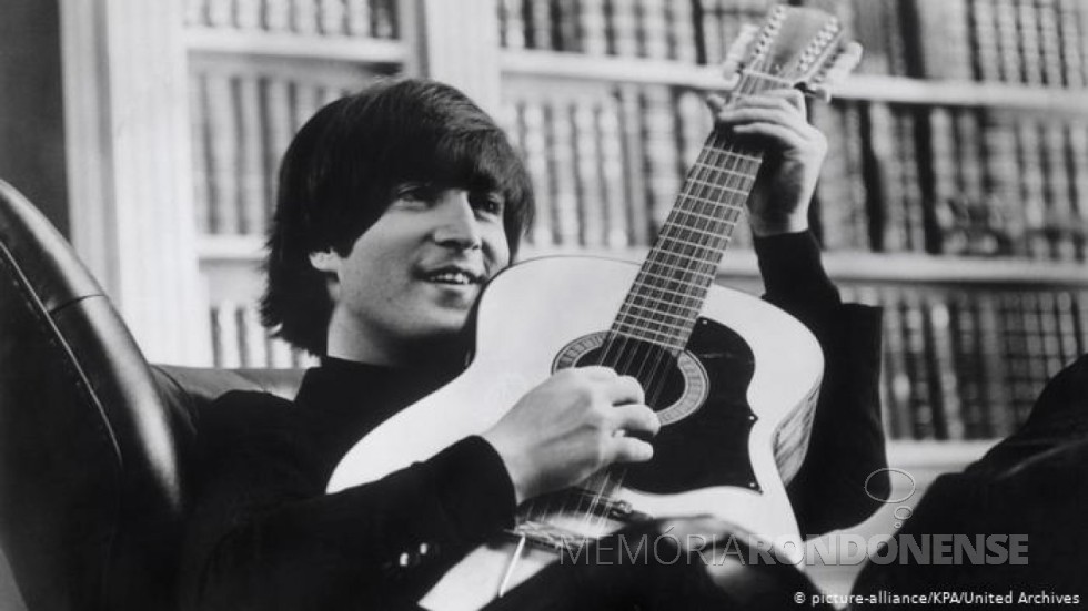 || Ex-beatle John Lennon assassinado em dezembro de 1980. 
Imagem: Acervo Deutsche Welle - FOTO 5 -