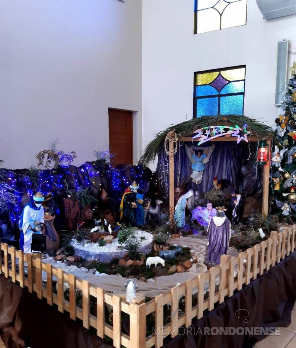 || Presépio da Igreja Maria Mãe da Igreja, de Marechal Cândido Rondon, com os Reis Magos de máscaras, em dezembro de 2020.
Imagem: Acervo e crédito: Valdeci Conrat - FOTO 6 -