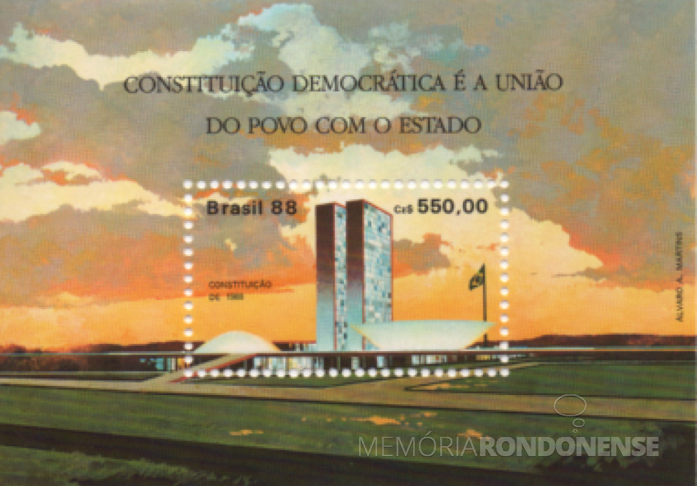 || Selo lançado pelos Correios do Brasil (ECT) em homenagem à Constituição de 1988.
Imagem: Acervo Projeto Memória Rondonense (peça original) - FOTO 9 - 