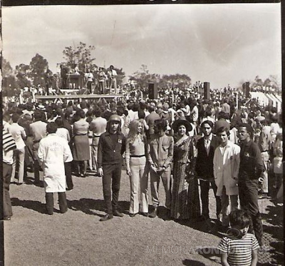|| Inauguração da TV Tibagi, em Apucarana, de propriedade de Paulo Pimentel,  em 1969. 
Imagem: Acervo JWS  - FOTO 10 -