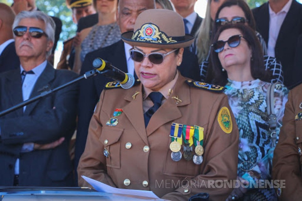 || Coronel Audilene Rosa de Paula Dias Rocha nomeada pela governadora Cida Borghetti para o comanddo geral da Polícia Militar do Estado do Paraná, em abril de 2018.
Imagem: Acervo Corpo de Bombeiros do Paraná - FOTO 7 - 