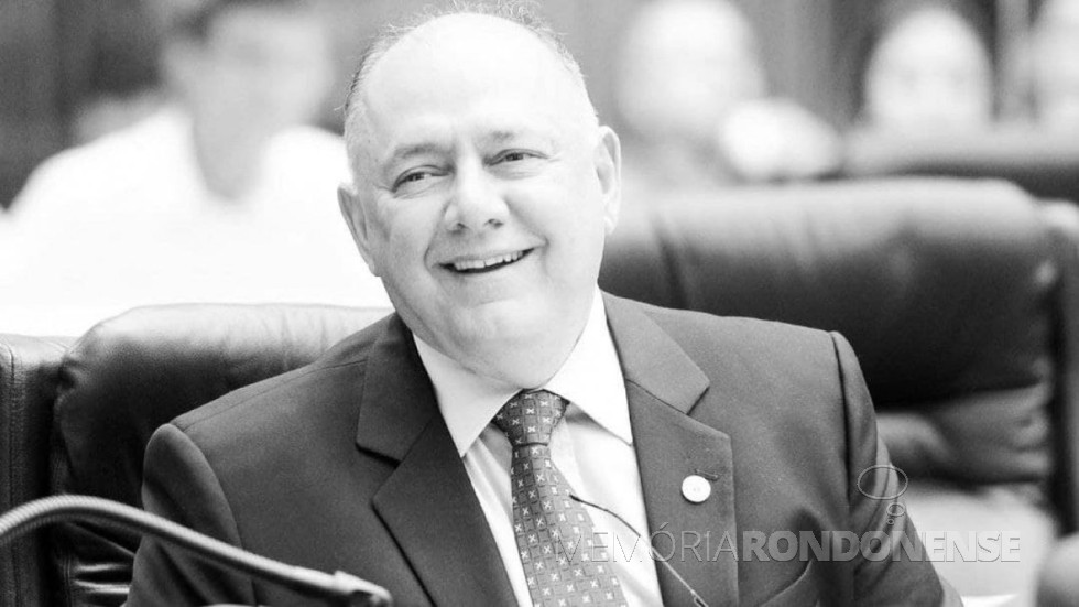 || Deputado federal José Carlos Schiavinato, da cidade de Toledo (PR), falecido em abril de 2021, por causa da COVID 19.
Imagem: Acervo Isto É Independente - FOTO 13 -