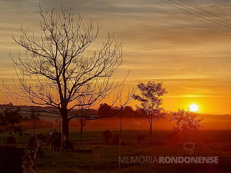 || Entardecer em 10 de abril de 2021, em foto tirada desde o distrito toledano de Novo Sarandi.
Imagem: Acervo e crédito: Bruno Krebs - FOTO 15 -