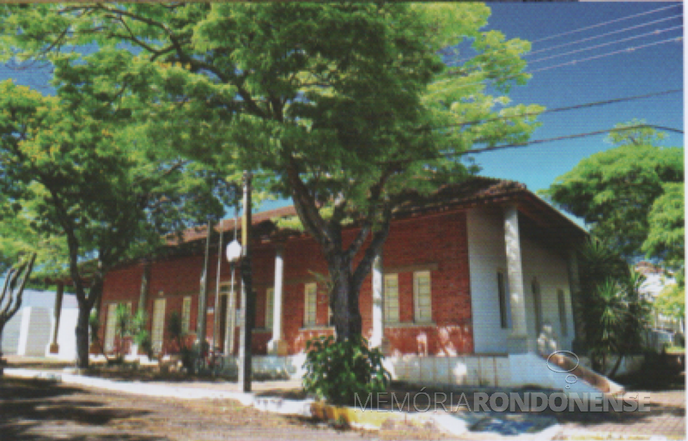 || Antiga sede da Matte Larangeira, em Guaíra, e hoje abriga o Museu Sete Quedas.
Acervo Elza Mendes Gonçalves (Campo Grande) - FOTO 7 -