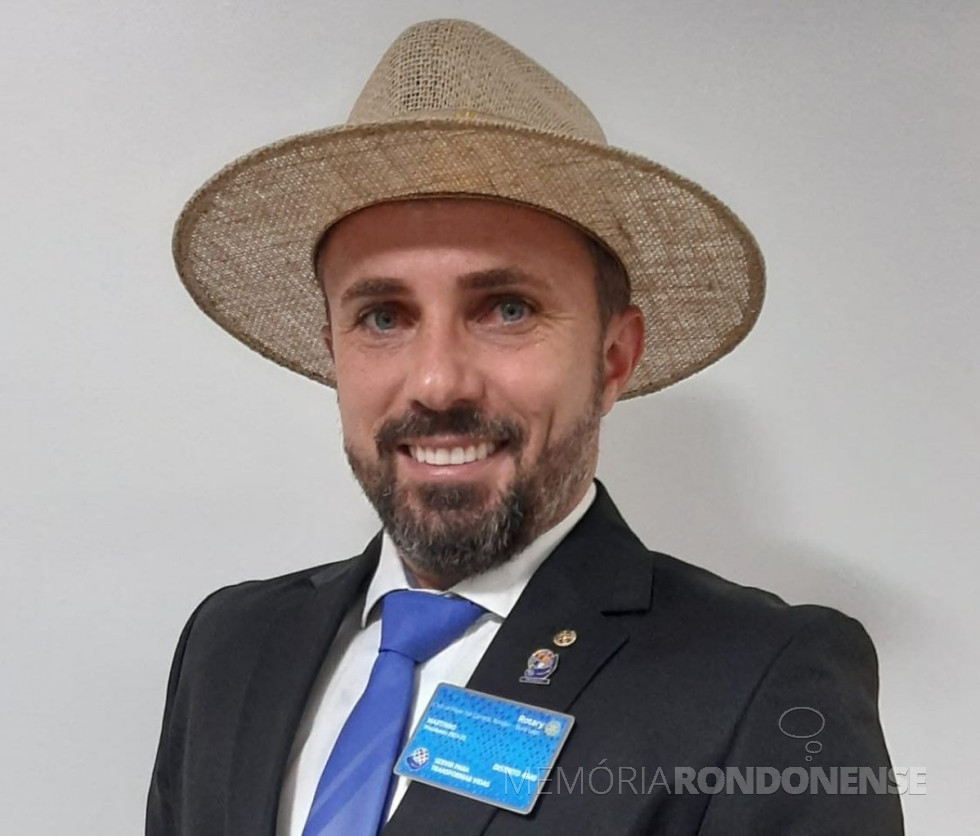 || Rotário Martinho Raupp que assumiu a presidência do Rotary Club de Marechal Cândido Rondon beira lago em 28 de junho de 2021.
Imagem: Acervo O Presente - FOTO 21 - 