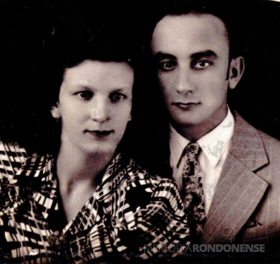 || Casal Helga e Elias Ítalo Herrmann chegou de mudança em Marechal Cândido Rondon, no primeiro semestre de 1962.
Imagem: Acervo Mirian Beatriz Herrmann - FOTO 9 -