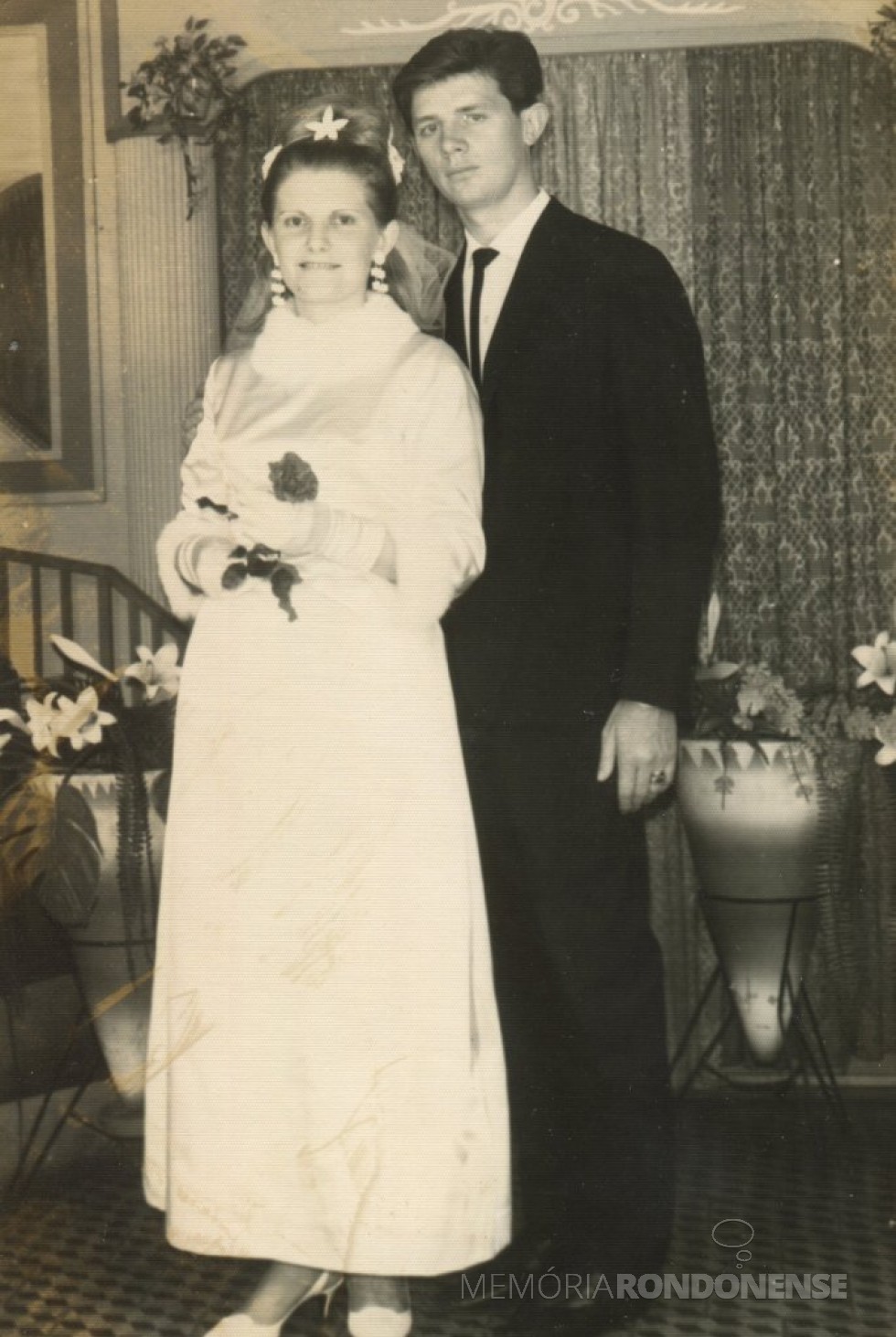 || jovens rondonenses Marina Gosenheimer e Orlando Miguel Sturm que casaram em julho de 1967. 
Imagem: Acervo Rafael Orlando Sturm - FOTO 5 -