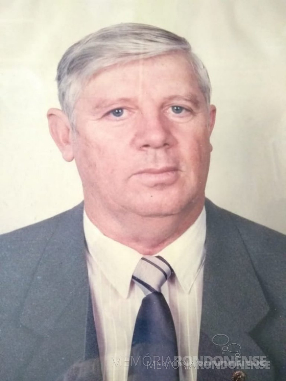 || Empresário rondonense Orlando Miguel Sturm que tomou posse como presidente do Rotary Club de Marechal Cândido Rondon, em junho de 1986.
Imagem: Acervo Rafael Sturm - FOTO 5 -
