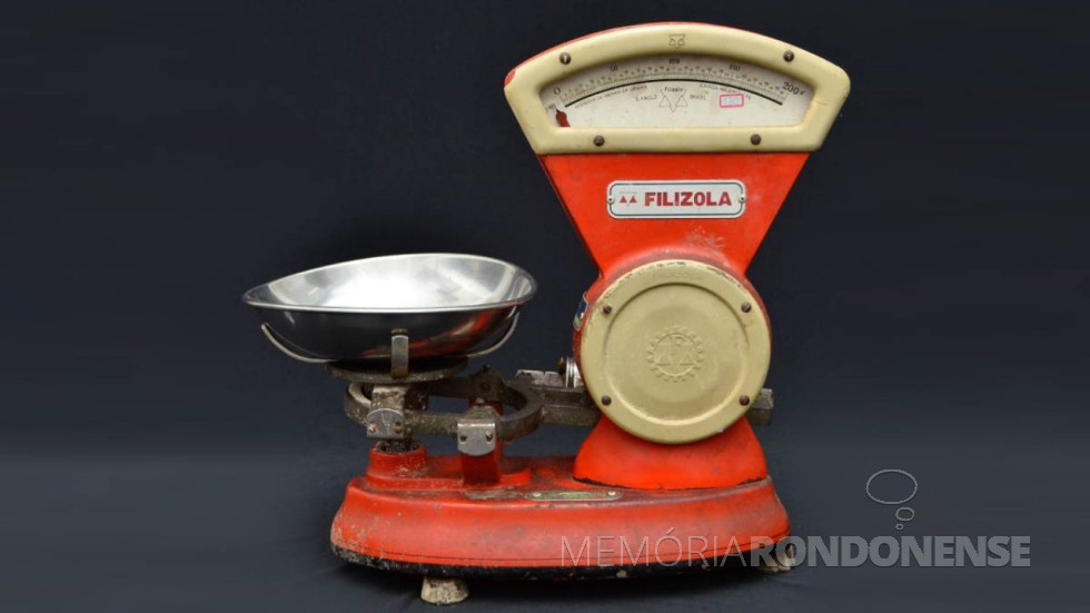 || Balança Filizola criado pelo imigrante italiano Vicenzo Filizola era o equipamento de maior notariedade  nacional pelo seu largo uso em estabelecimentos (armazéns e vendas) de comercialização de produtos em geral. 
Imagem: Acervo Balanças Filizola - FOTO 3 -
