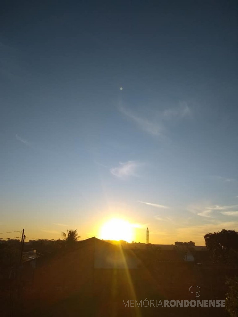 || Arrebol  (final da tarde) na cidade de Marechal Cândido Rondon, em 03 de agosto de 2021.
Imagem: Acervo e crédito Ilda Bet - FOTO 23 -