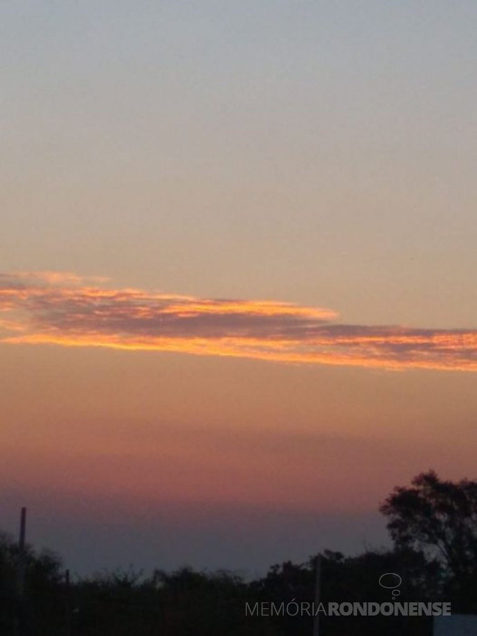|| Entardecer no município de Marechal Cândido Rondon, em 05 de setembro de 2021.
Imagem: Acervo e crédito da pioneira rondonense Ilda Ilda Bet - FOTO 15 -