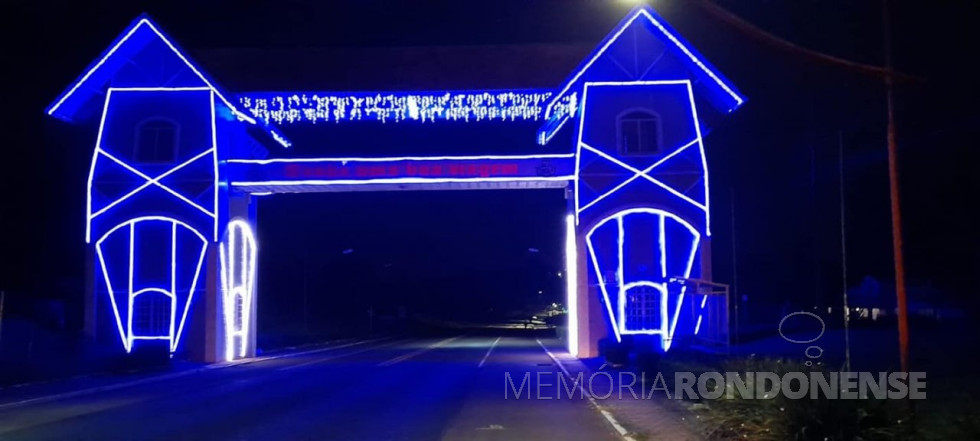 || Portal de acesso à cidade de Pato Bragado, em dezembro de 2021.
Imagem: Acervo pessoal - FOTO 17 -