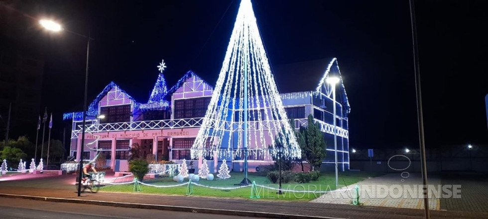 || Decoração natalina 2021 da Prefeitura Municipal de Pato Bragado.
Imagem: Acervo pessoal - FOTO 13 - 