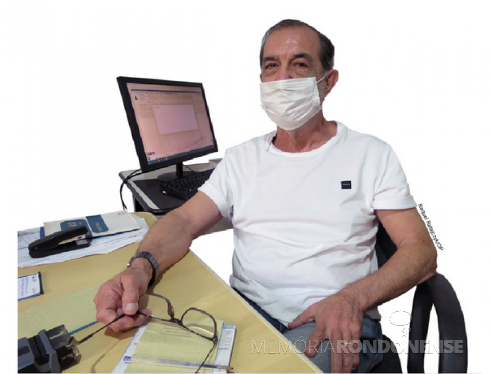 || Médico psiquiatra Roberto do Machado que se declarou um não adepto da moderna comunicação digital, em dezembro de 2021.
Imagem: Acervo O Presente - FOTO 21 -