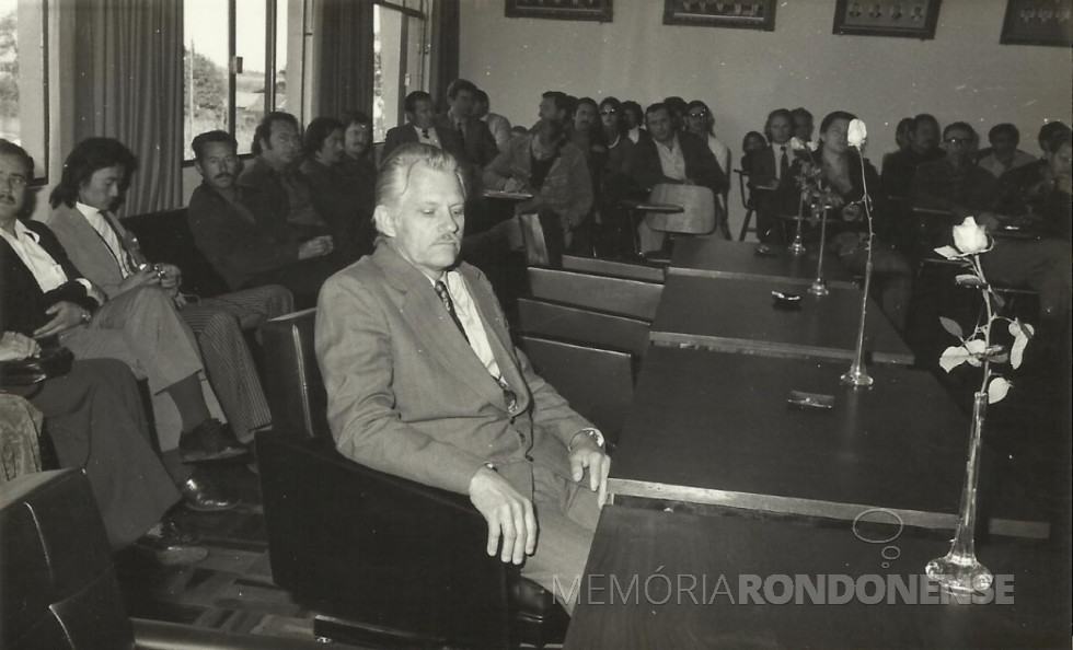 || Empresário rondonense Waldi Winter, ex-vereador de Marechal Cândido Rondon, homenageado pelo Lions Club, em dezembro de 1988.
Imagem: Acervo Projeto Memória Rondonense - FOTO 6 -