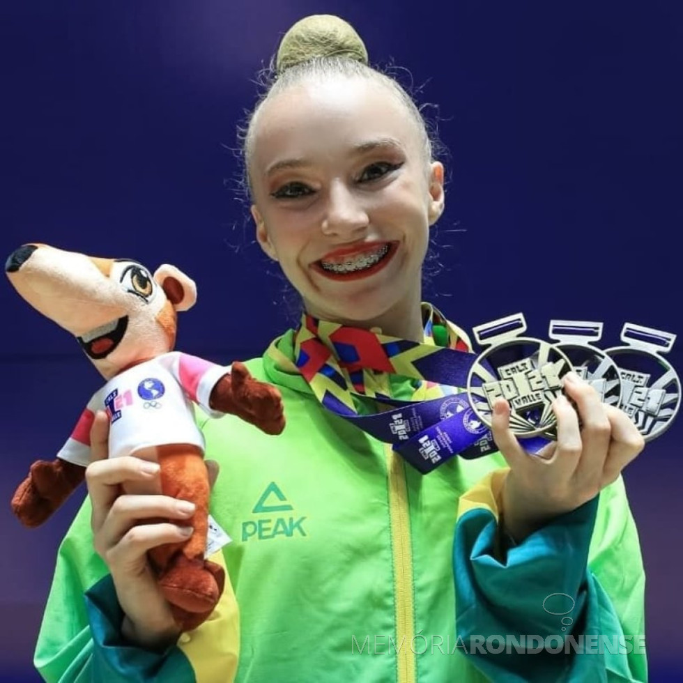 || Ginasta Fernanda Francieli Lenz Heinemann, ao final da 1ª edição dos Jogos Pan- Americanos Juvenis, em dezembro de 2021.
Imagem: Acervo O Presente - FOTO 29 -